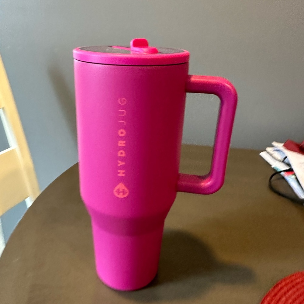 Hydrojug traveler wild berry 40 oz